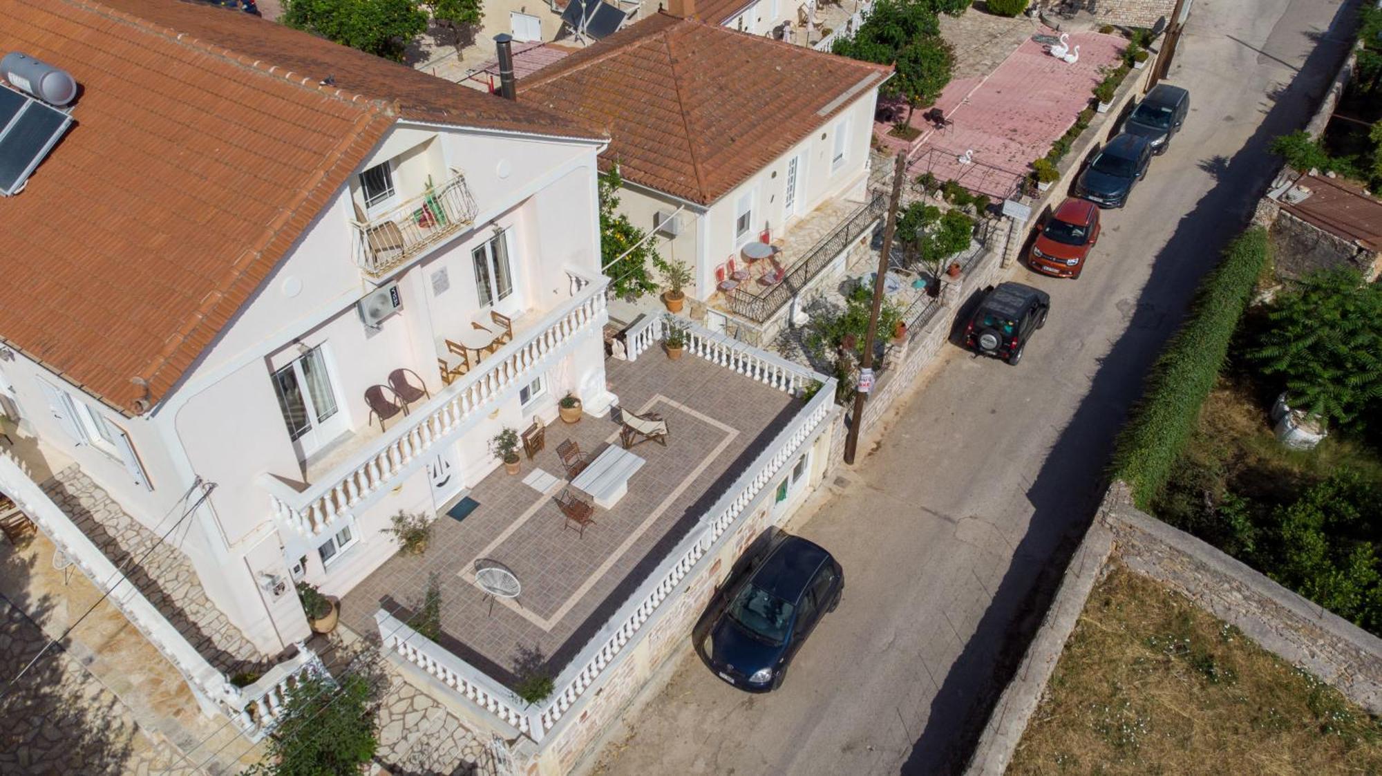 Koukouapartments & Suites Vathy  Exterior photo